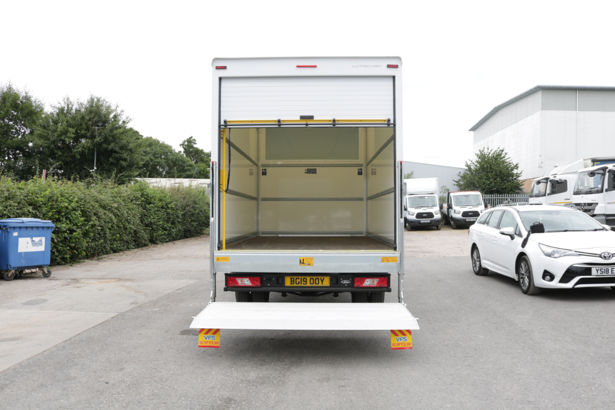 Luton Van with Tail Lift courier van